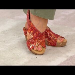 HEE Leather Heeled Sandals Rojo Pieces Size 38 = 7 1/2 to 8 US  - New